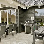 Ferienhaus Luxury Pool Retreat in Blavand - By Traum Ferienwohnungen *