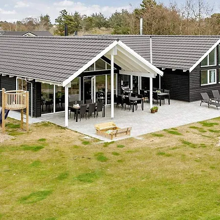 Ferienhaus Luxury Pool Retreat in Blavand - By Traum Ferienwohnungen *