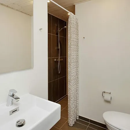 Semesterbostad 5 Star In *